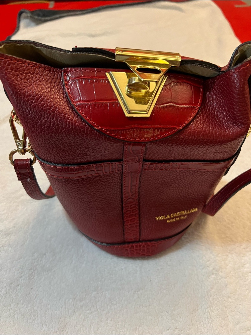 Viola Castellani Burgundy Leather Crossbody Bag with Gold Hardware